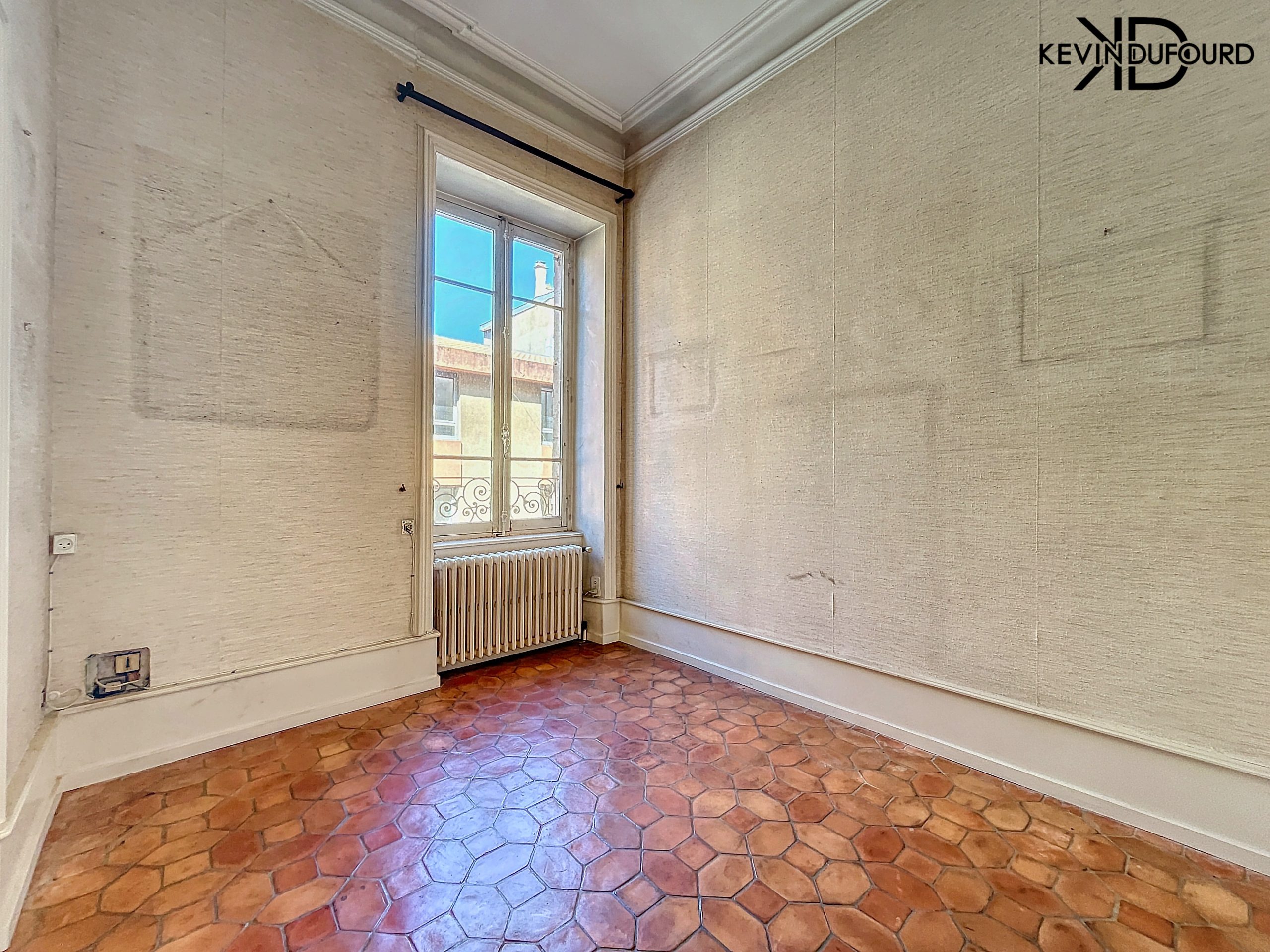 Immeuble à RENOVER de 300m² à AUBENAS