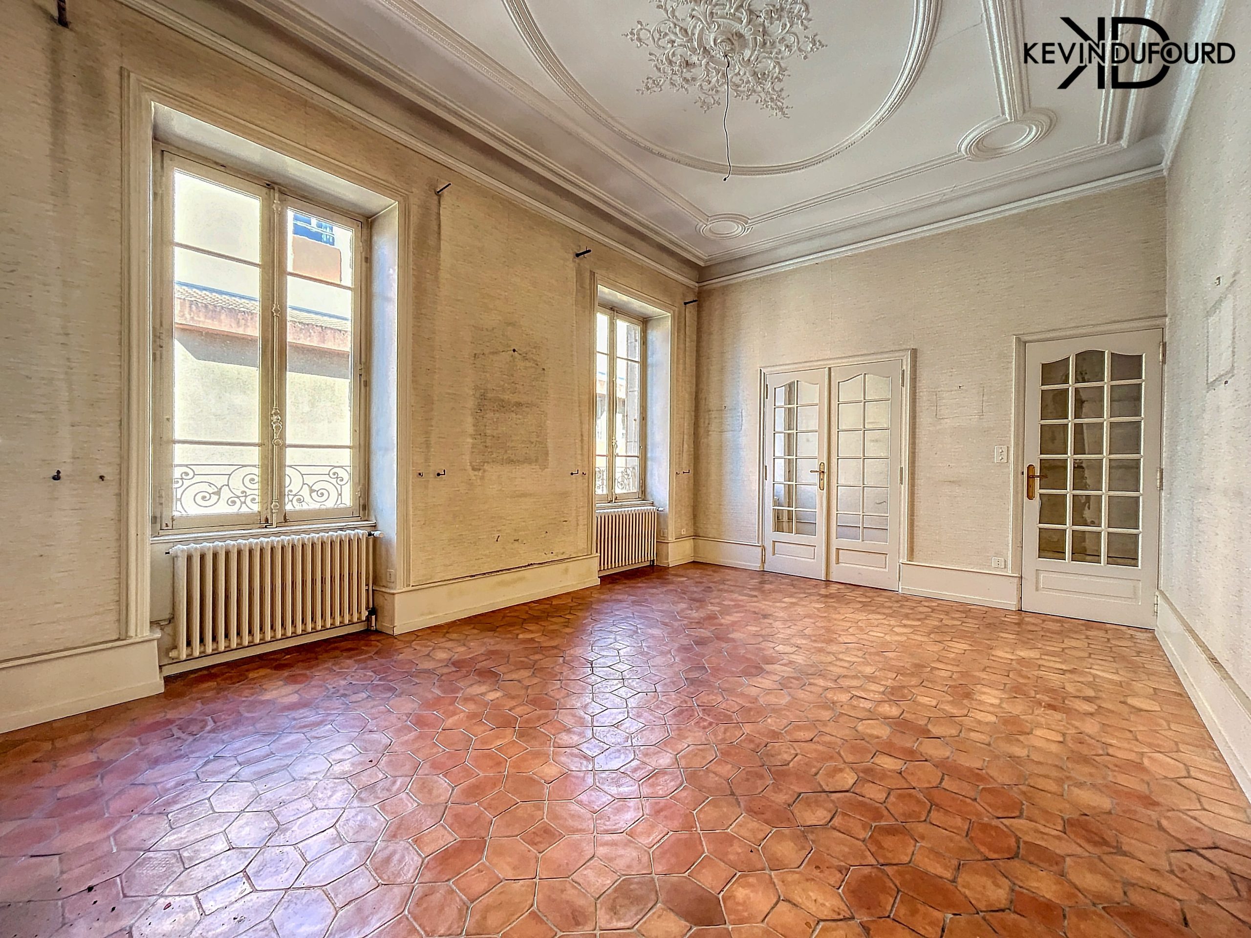Immeuble à RENOVER de 300m² à AUBENAS