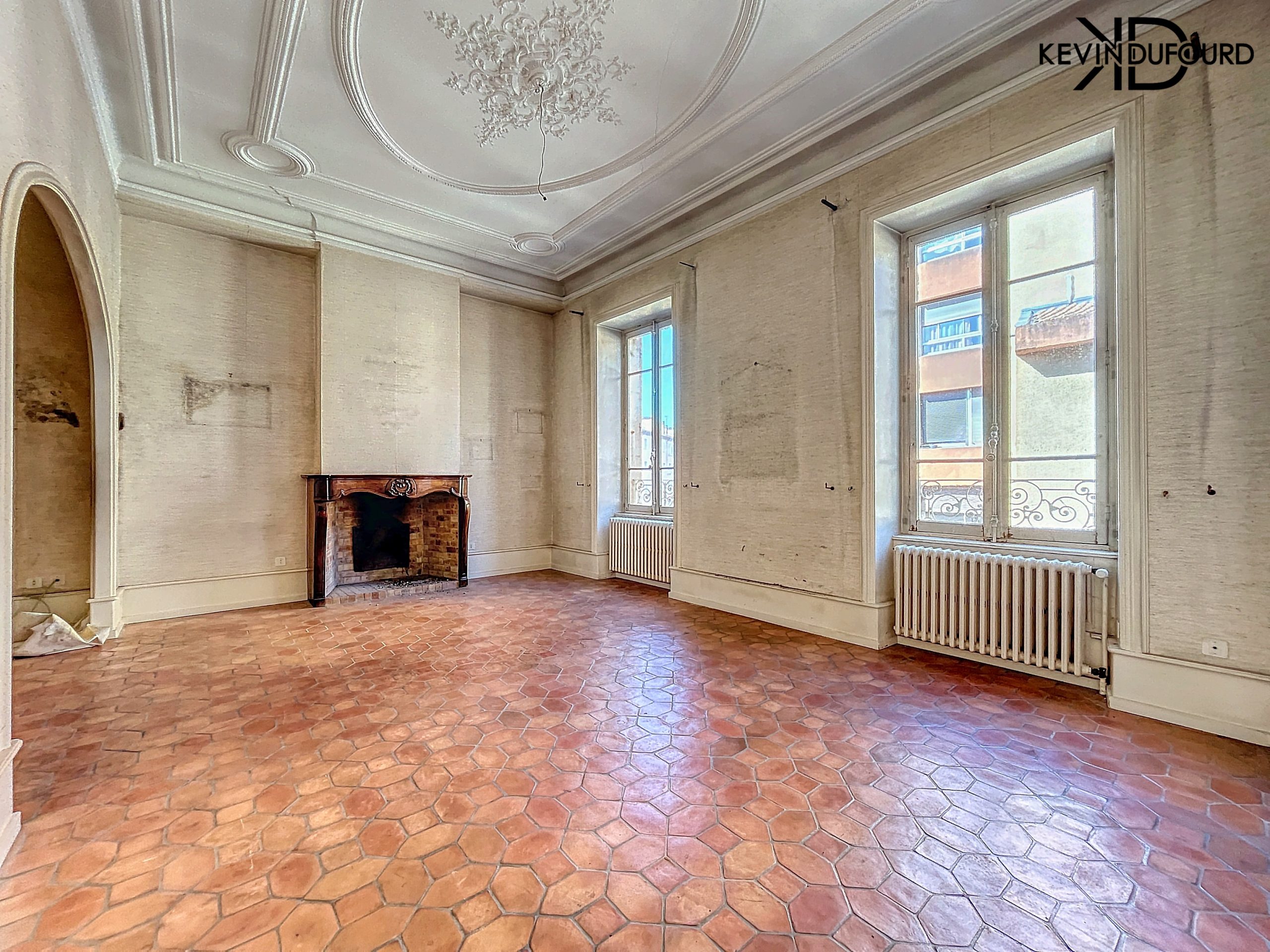 Immeuble à RENOVER de 300m² à AUBENAS