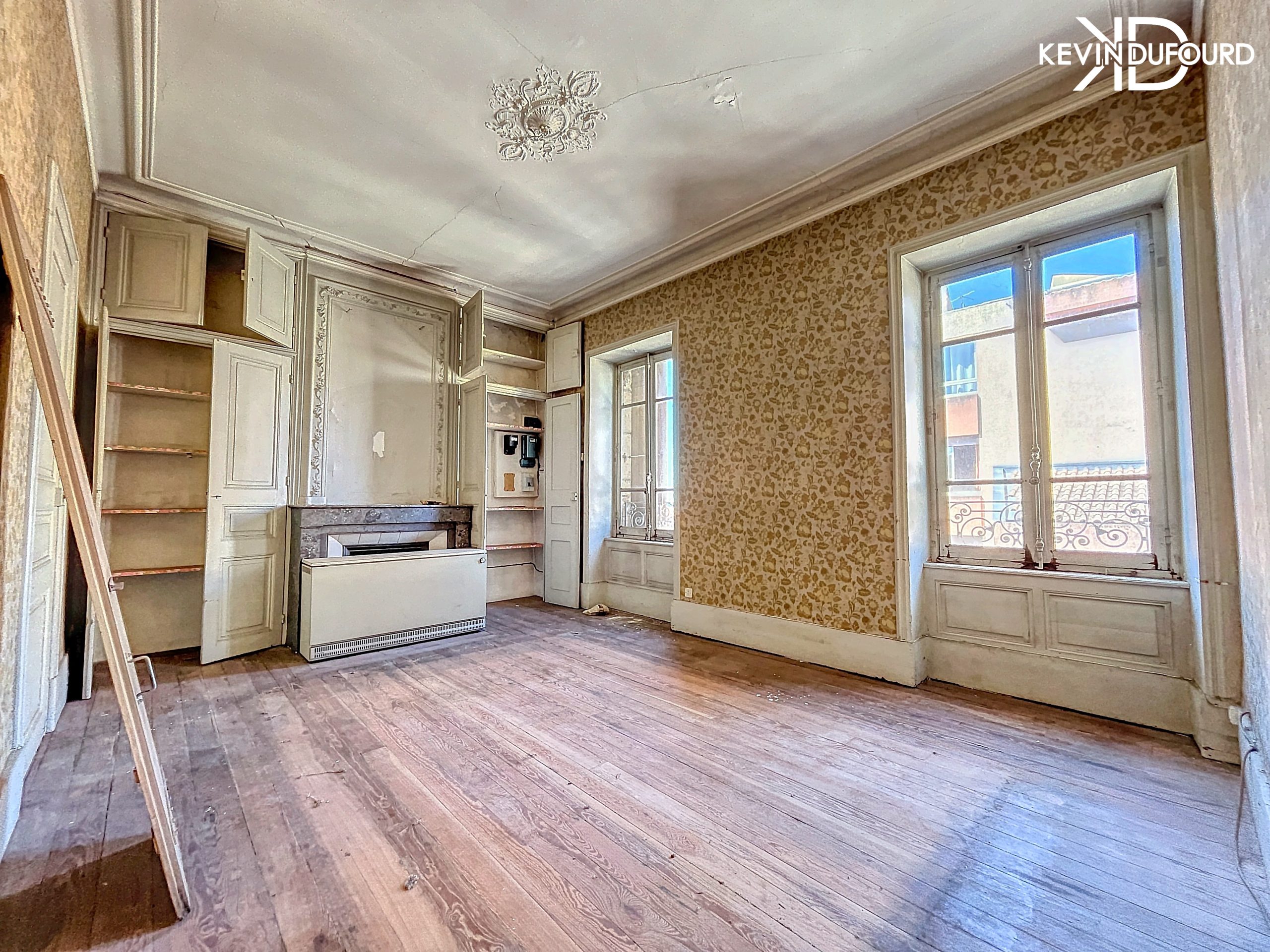 Immeuble à RENOVER de 300m² à AUBENAS