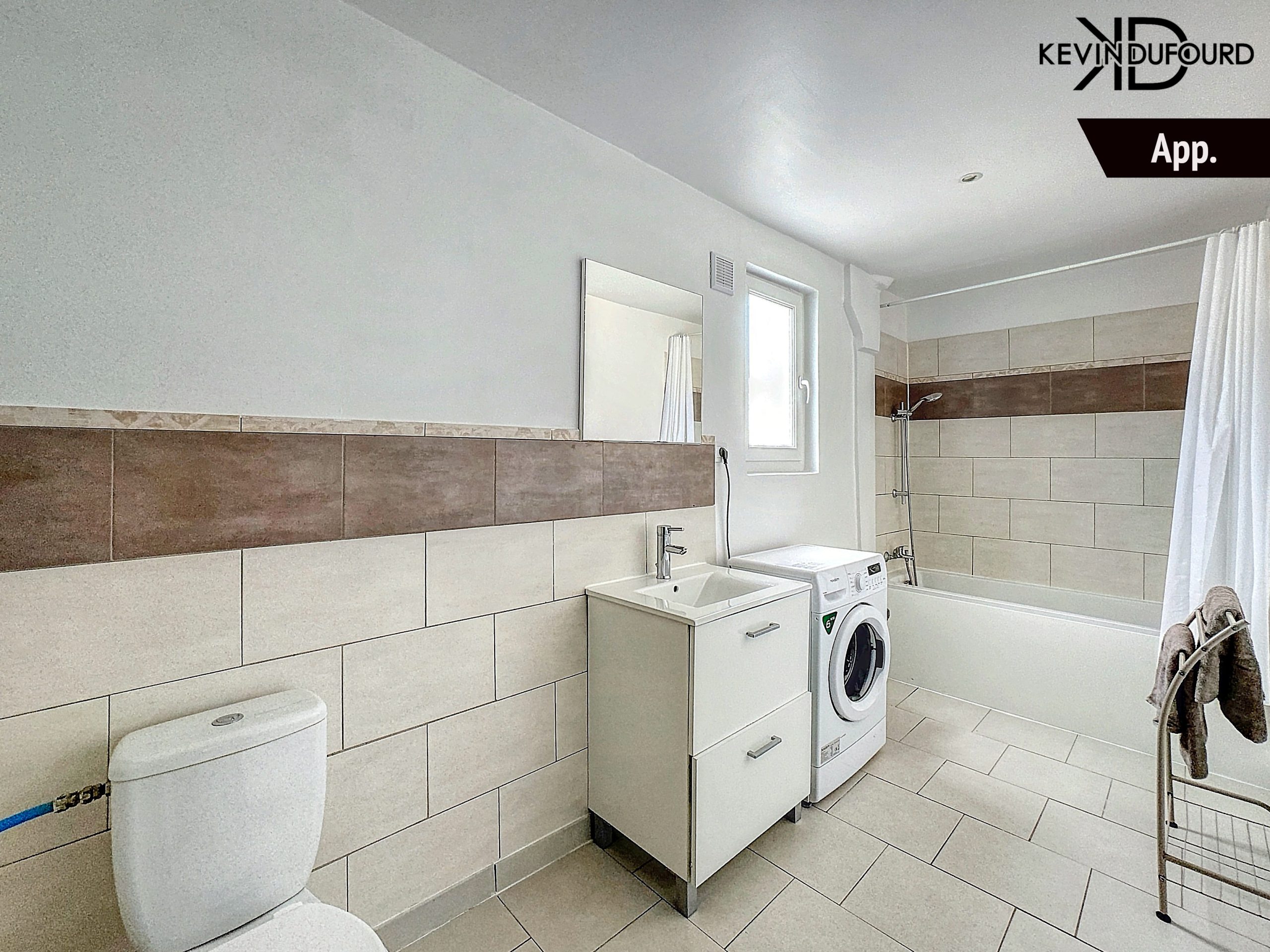 Maison de 240m² sur un terrain de 1530m² à SAINT SERNIN