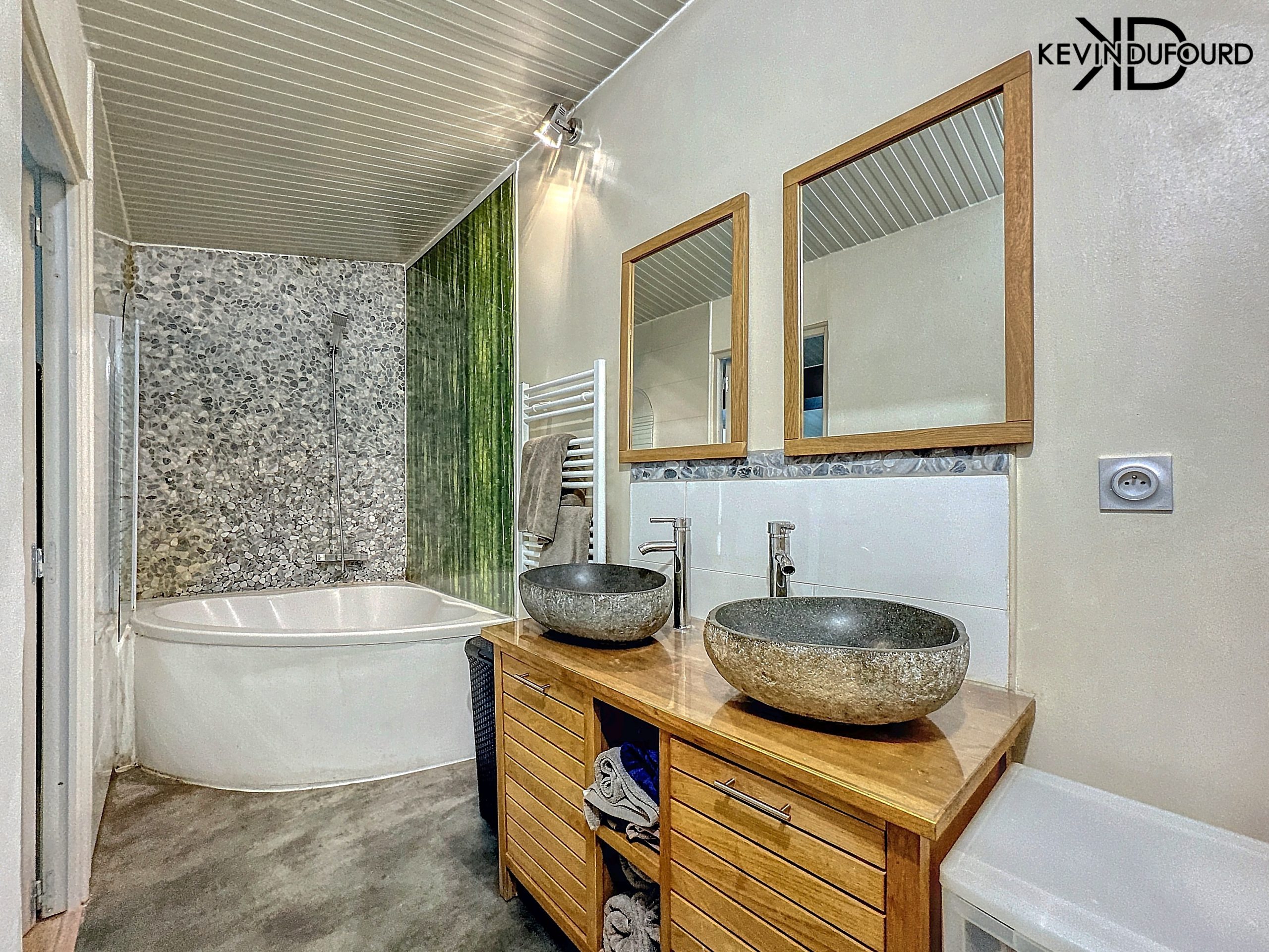 Maison de 240m² sur un terrain de 1530m² à SAINT SERNIN