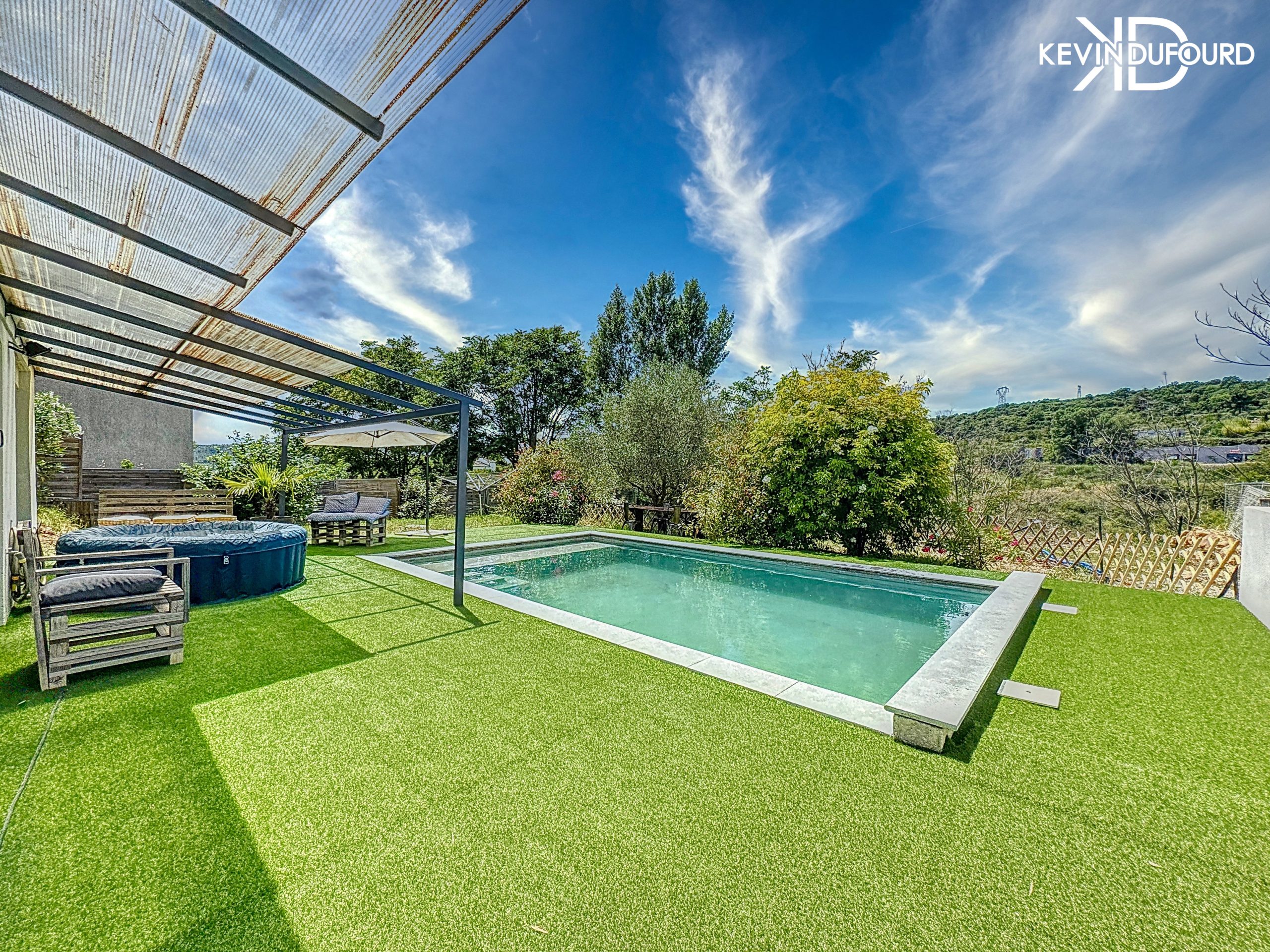 Maison de 240m² sur un terrain de 1530m² à SAINT SERNIN