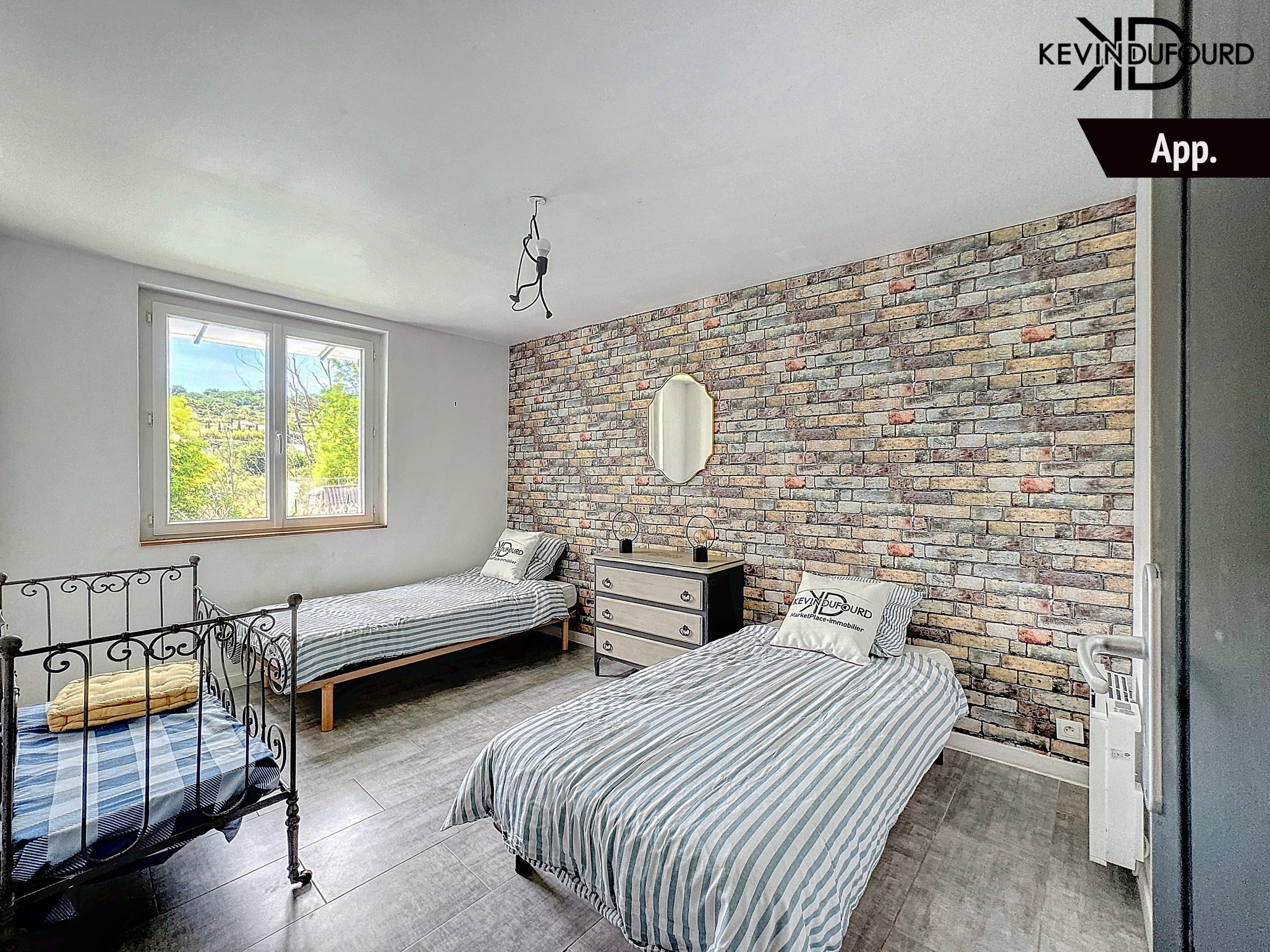 Maison de 240m² sur un terrain de 1530m² à SAINT SERNIN