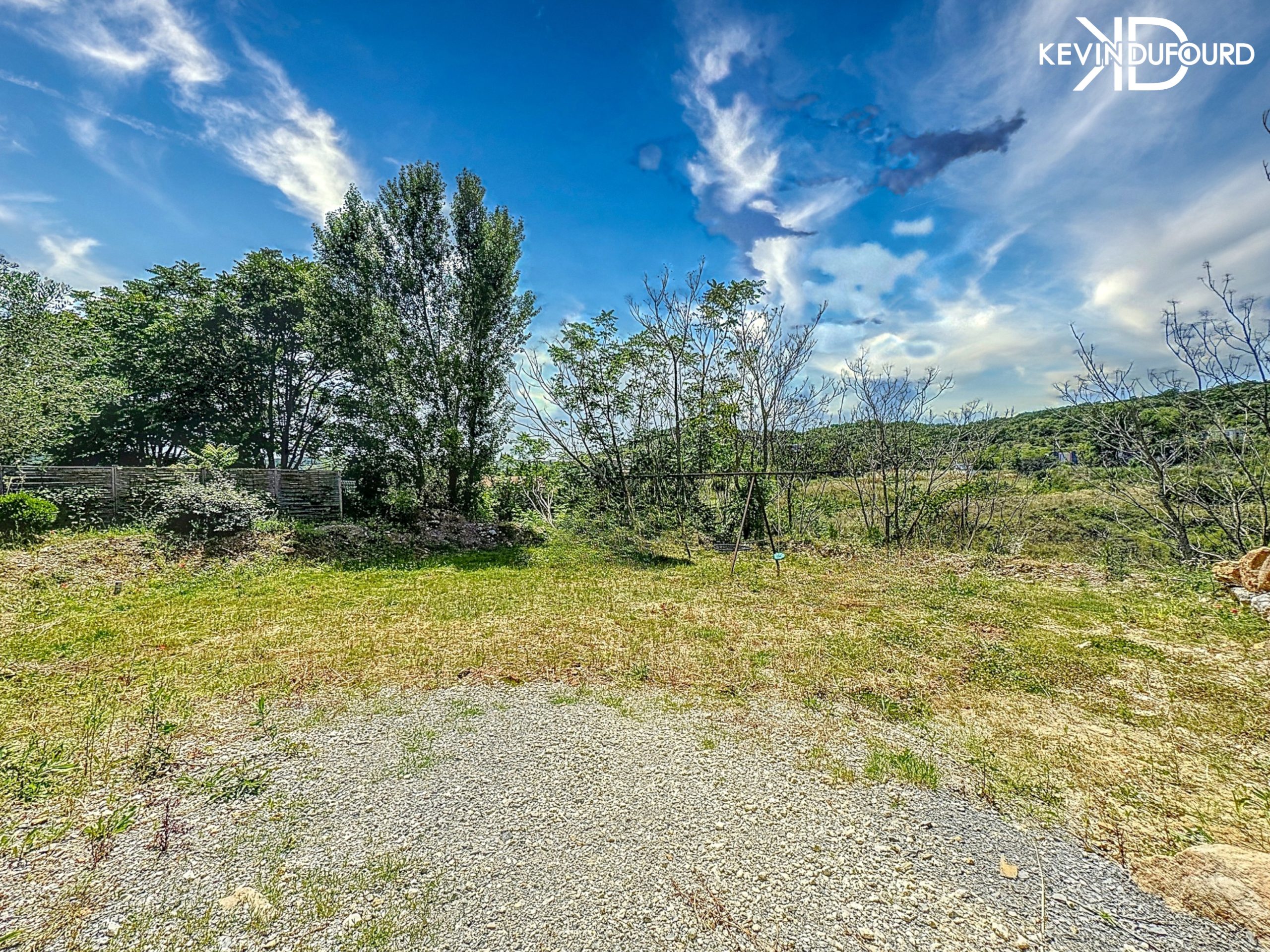 Maison de 240m² sur un terrain de 1530m² à SAINT SERNIN