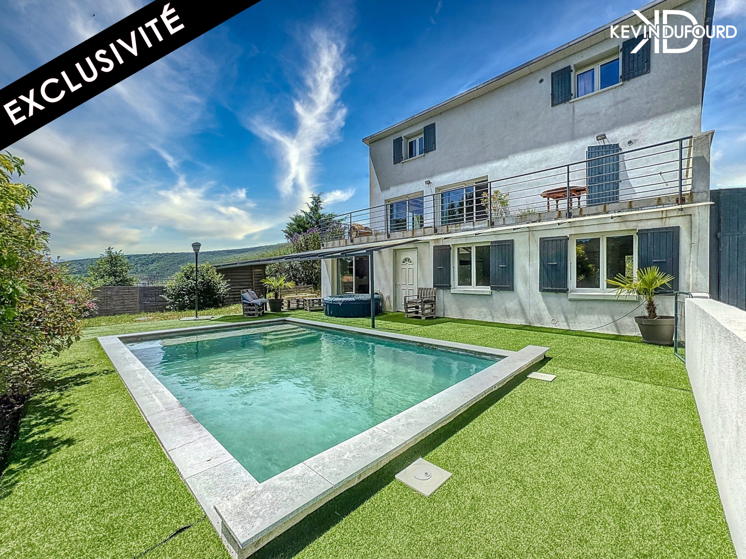 Maison de 240m² sur un terrain de 1530m² à SAINT SERNIN