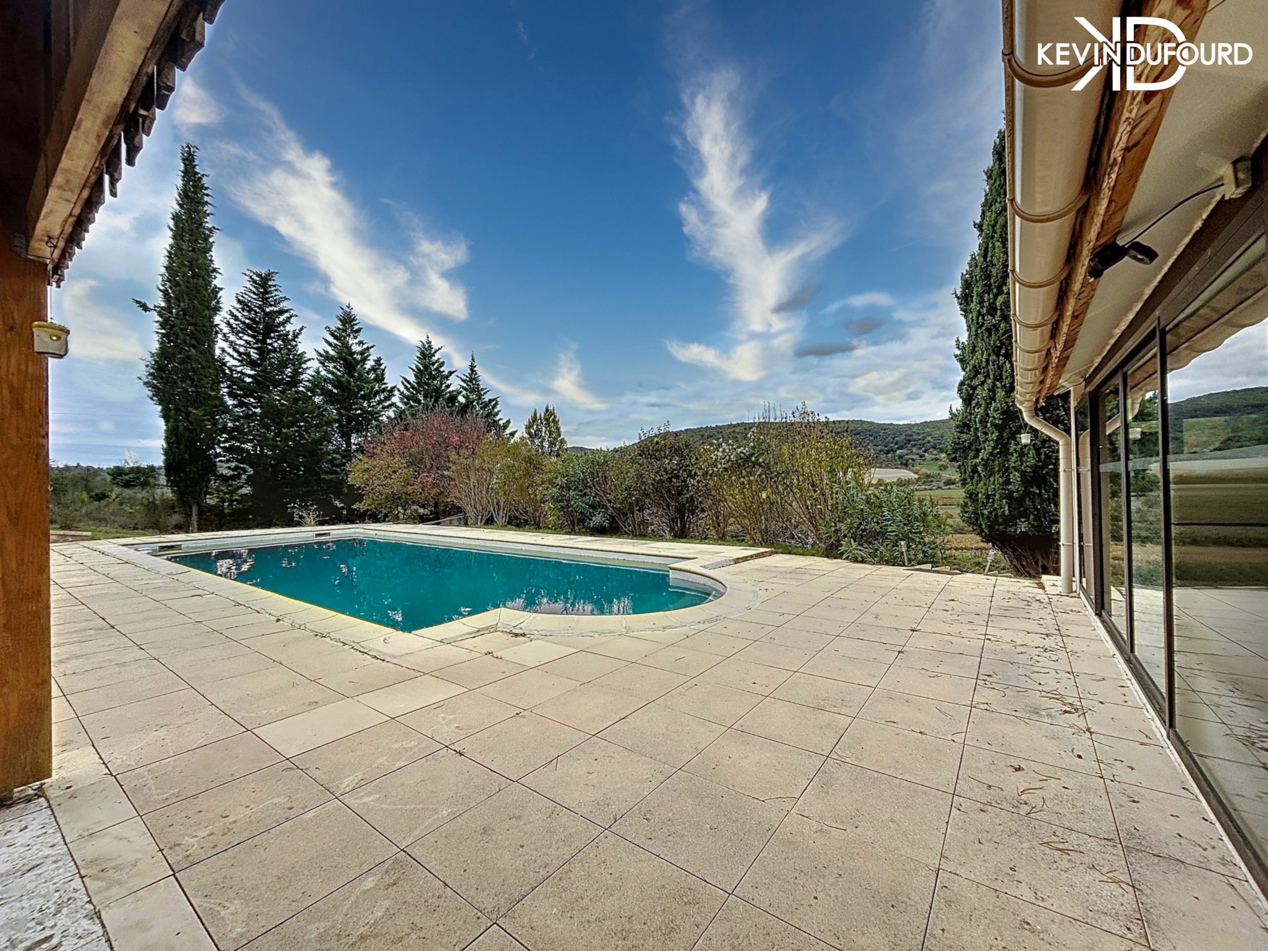 Maison de 160m² sur un terrain de 6000m² à VILLENEUVE-DE-BERG