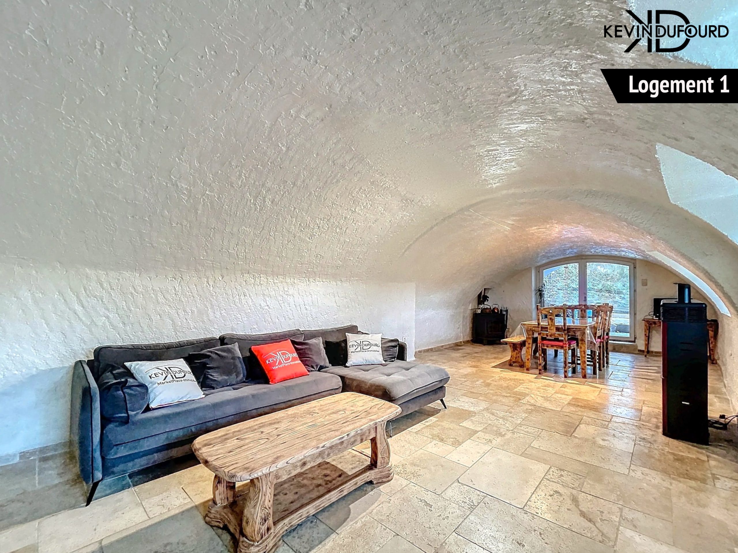 Maison de 160m² sur un terrain de 6000m² à VILLENEUVE-DE-BERG