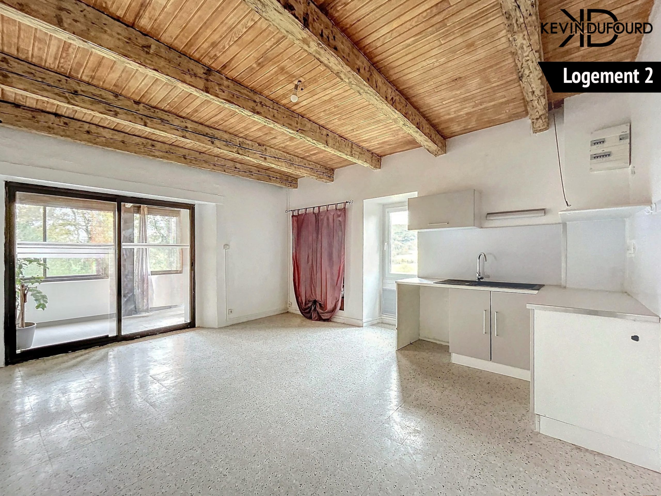 Maison de 160m² sur un terrain de 6000m² à VILLENEUVE-DE-BERG
