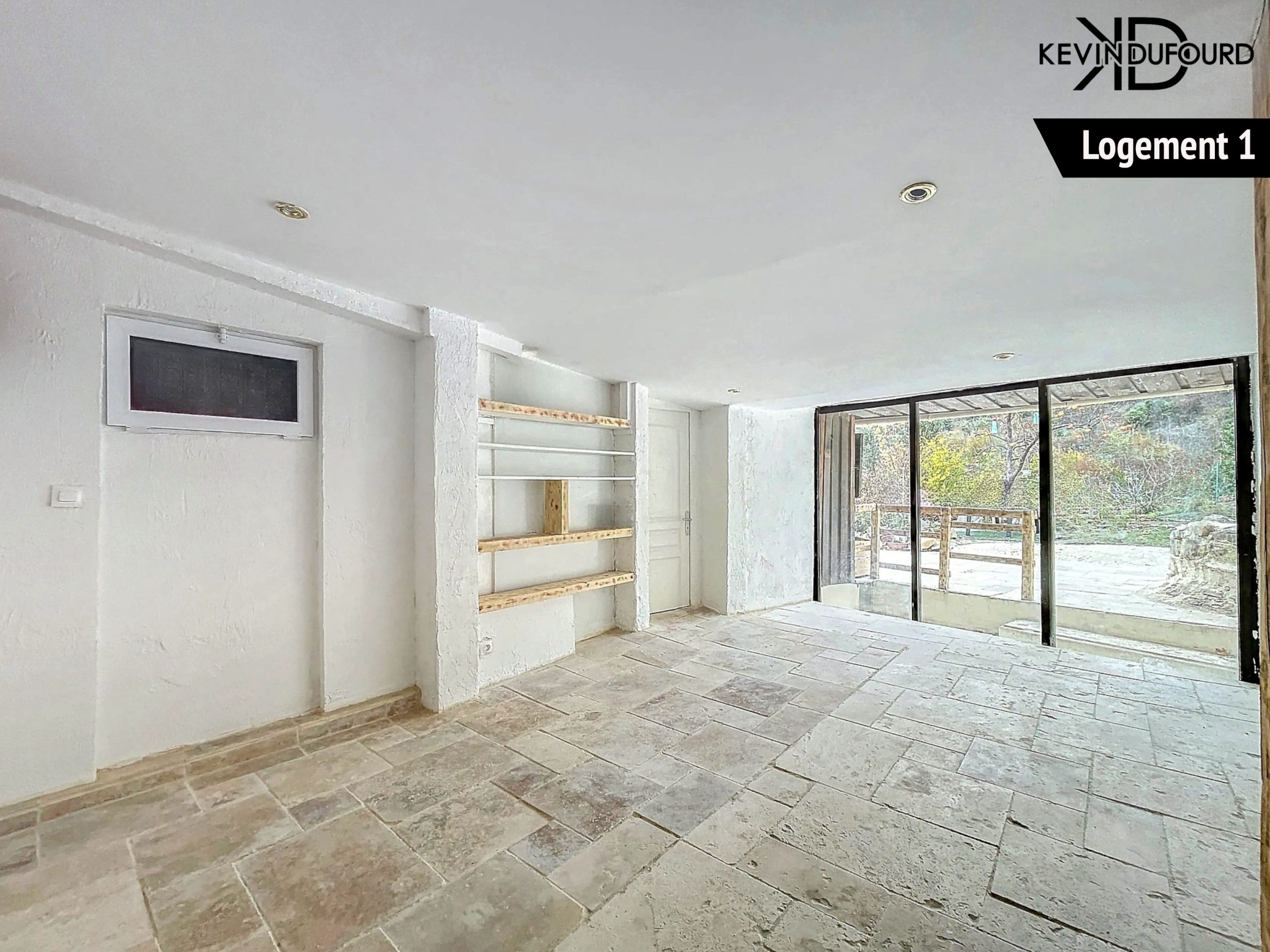 Maison de 160m² sur un terrain de 6000m² à VILLENEUVE-DE-BERG
