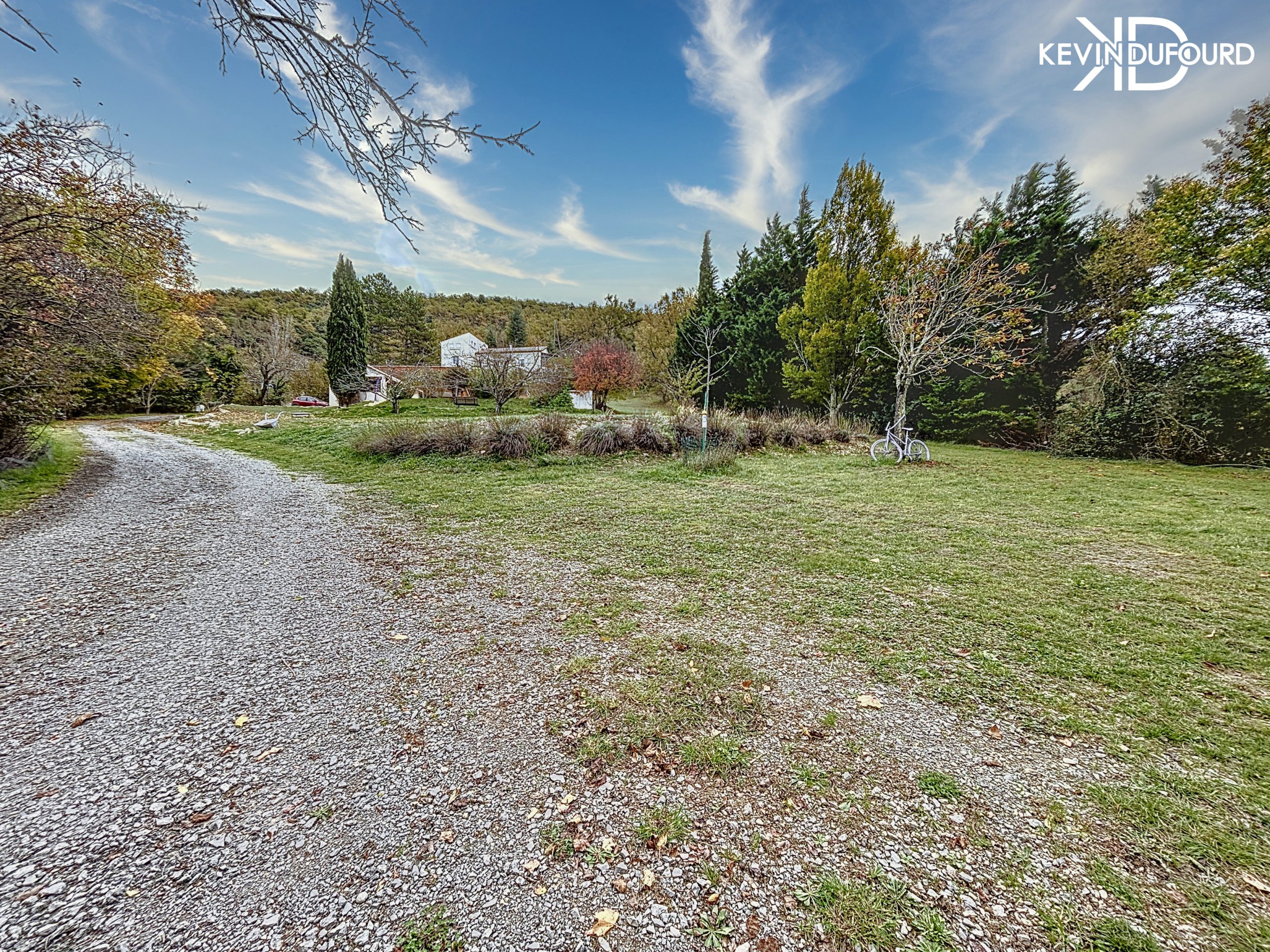 Maison de 160m² sur un terrain de 6000m² à VILLENEUVE-DE-BERG