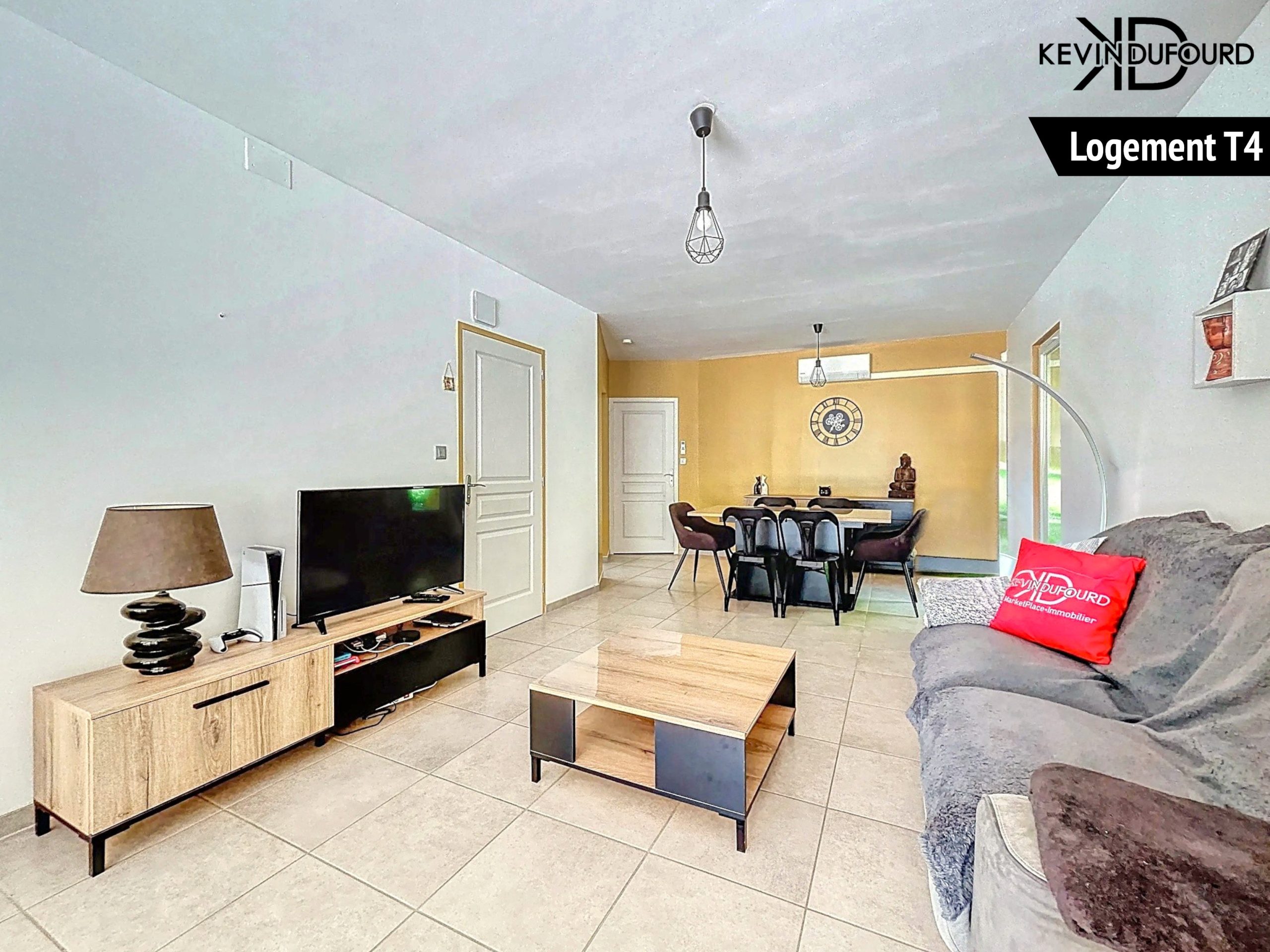 Maison avec 2 gîtes de 225 m² sur un terrain de 2990 m² à VALS LES BAINS