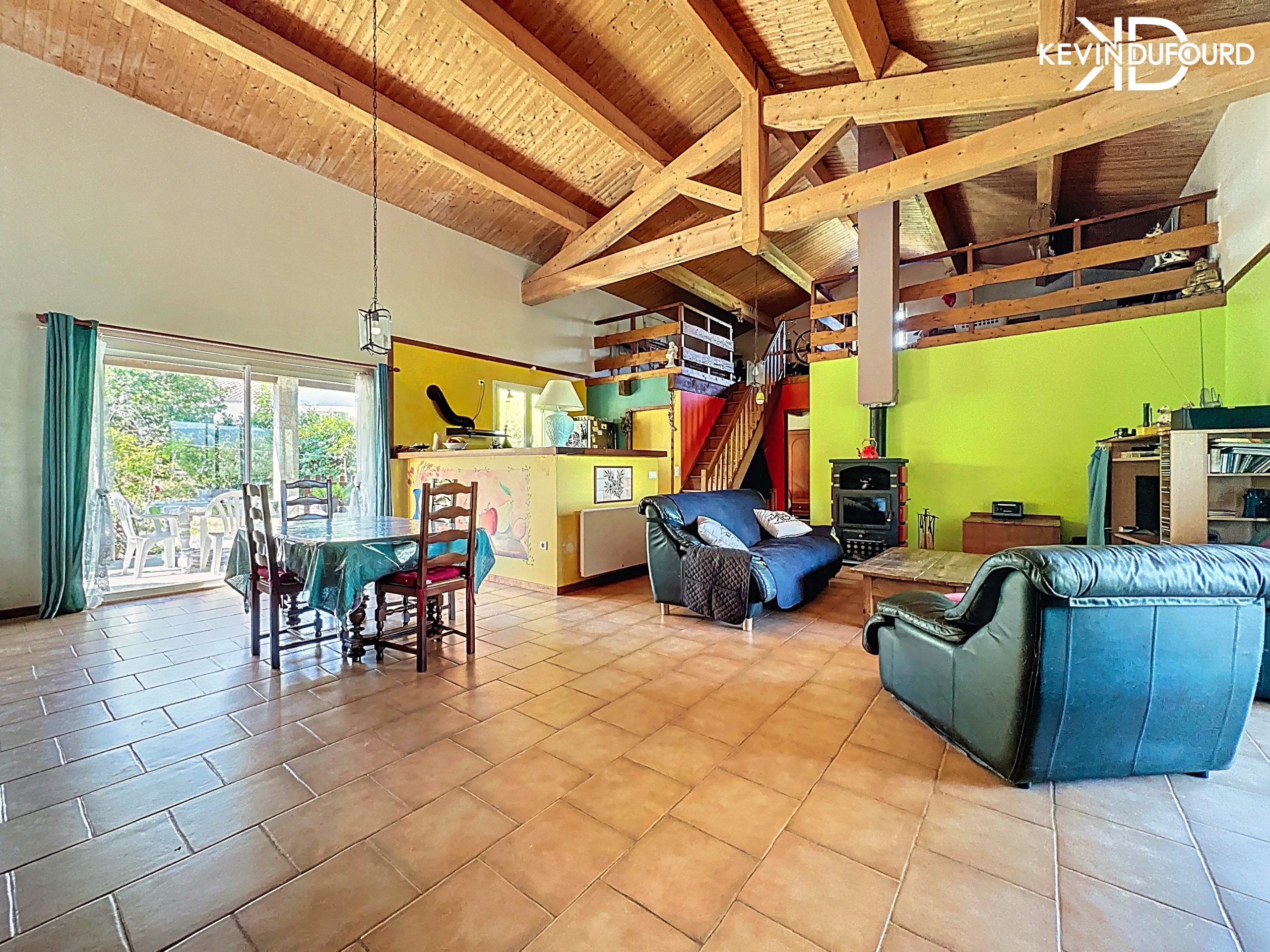 Maison de 180 m² sur un terrain de 8800 m² à LABLACHERE