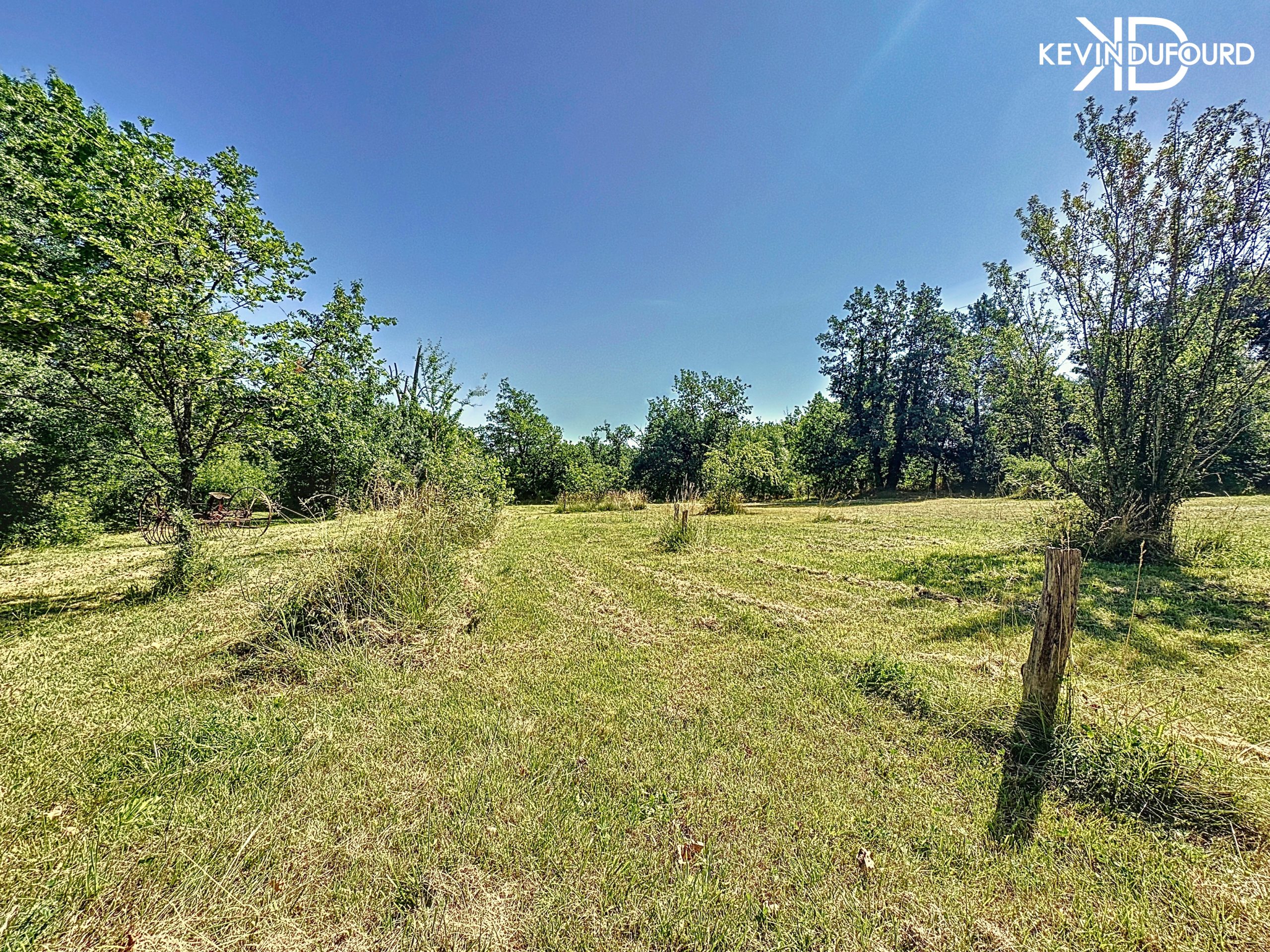 Maison de 180 m² sur un terrain de 8800 m² à LABLACHERE