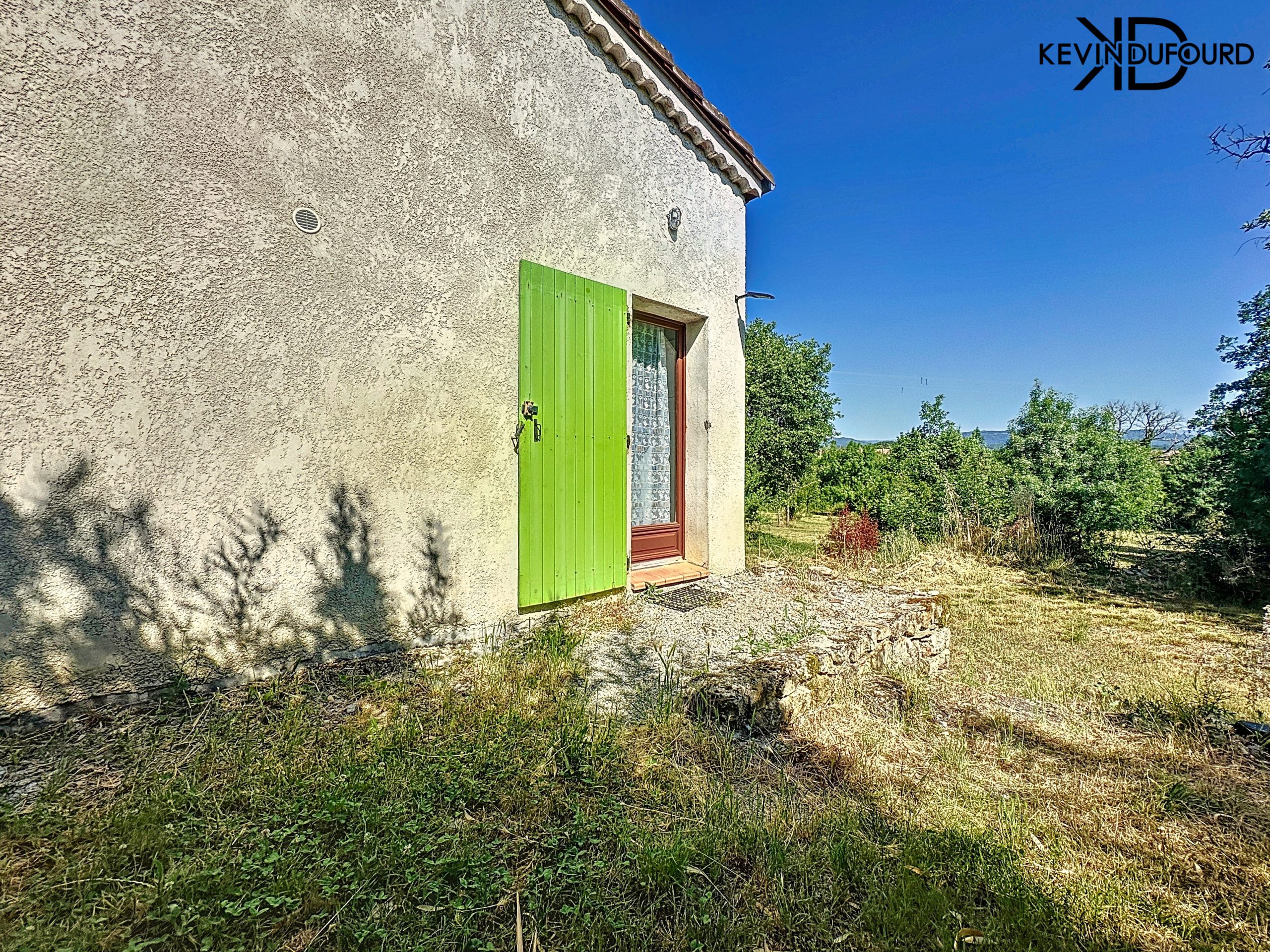 Maison de 180 m² sur un terrain de 8800 m² à LABLACHERE
