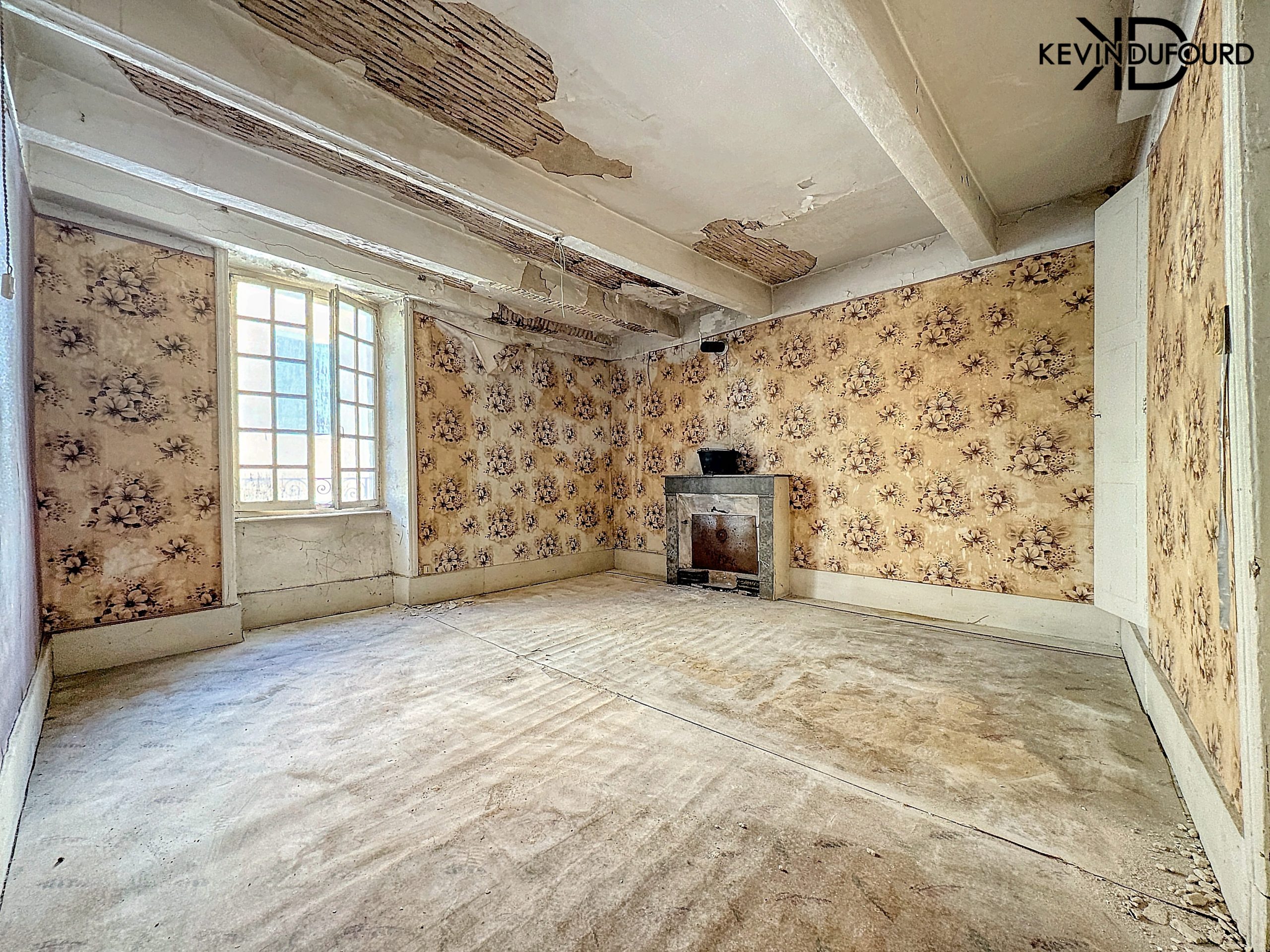 Immeuble de 250m² à AUBENAS