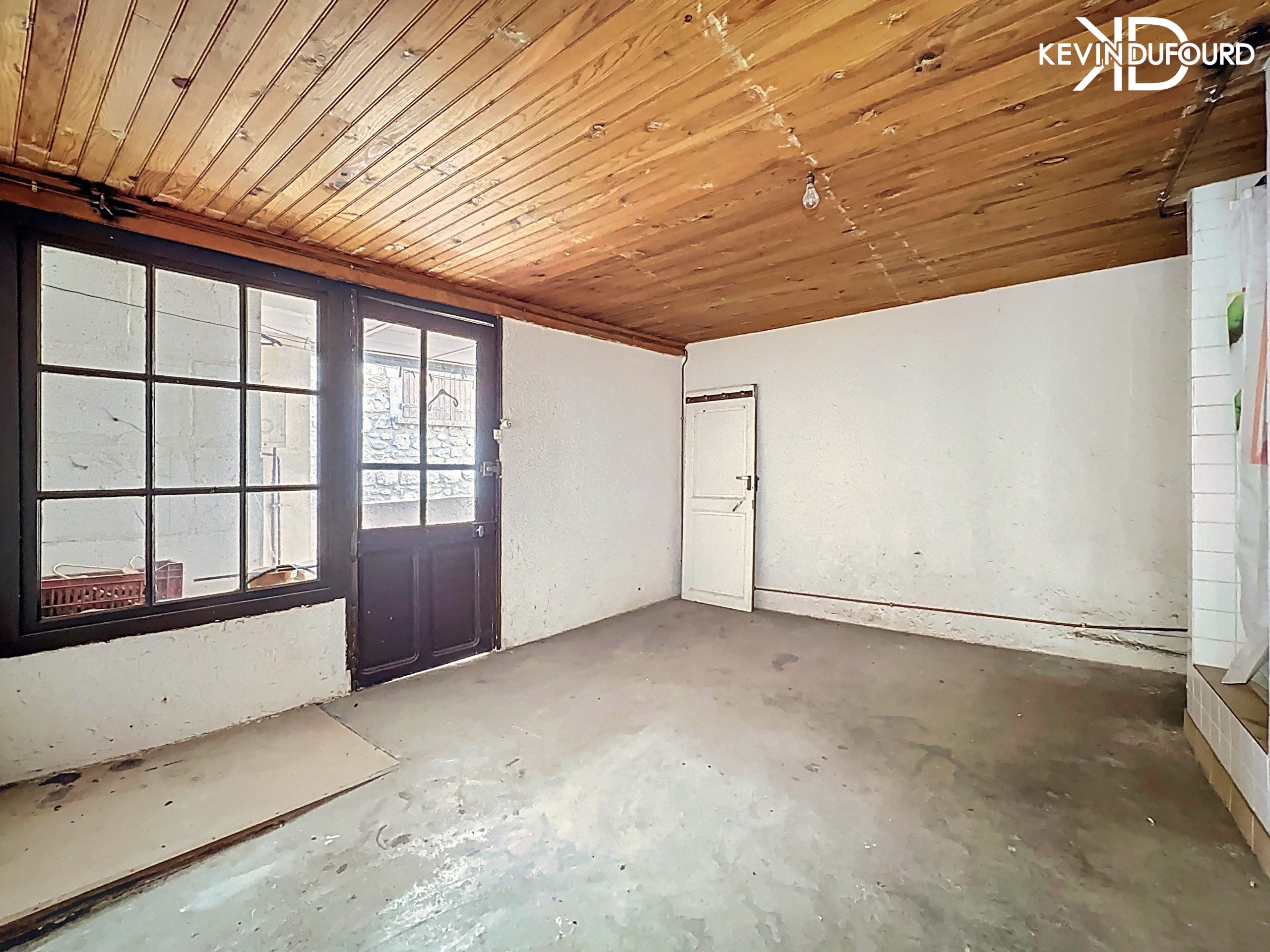 Immeuble de 150m² A RENOVER à VALLON PONT D&rsquo;ARC