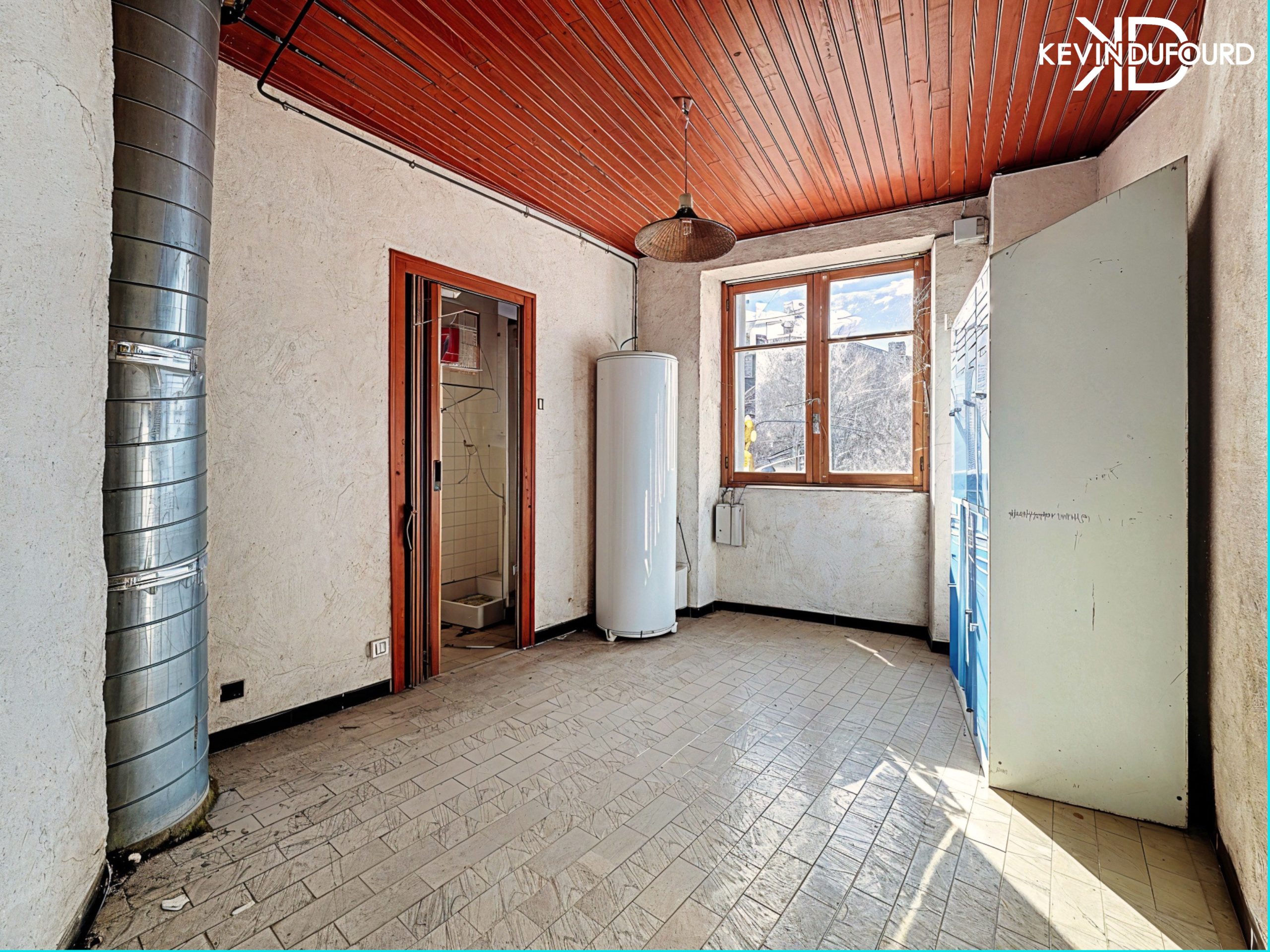 Immeuble de 150m² A RENOVER à VALLON PONT D&rsquo;ARC