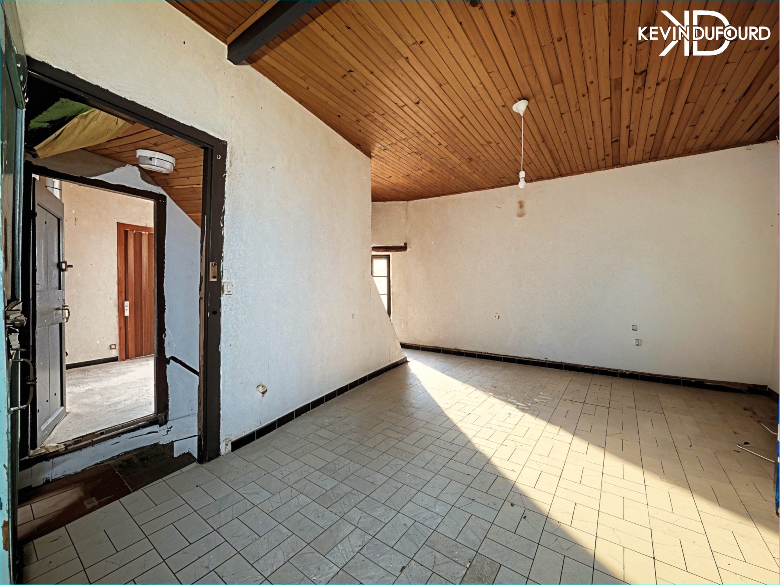 Immeuble de 150m² A RENOVER à VALLON PONT D&rsquo;ARC