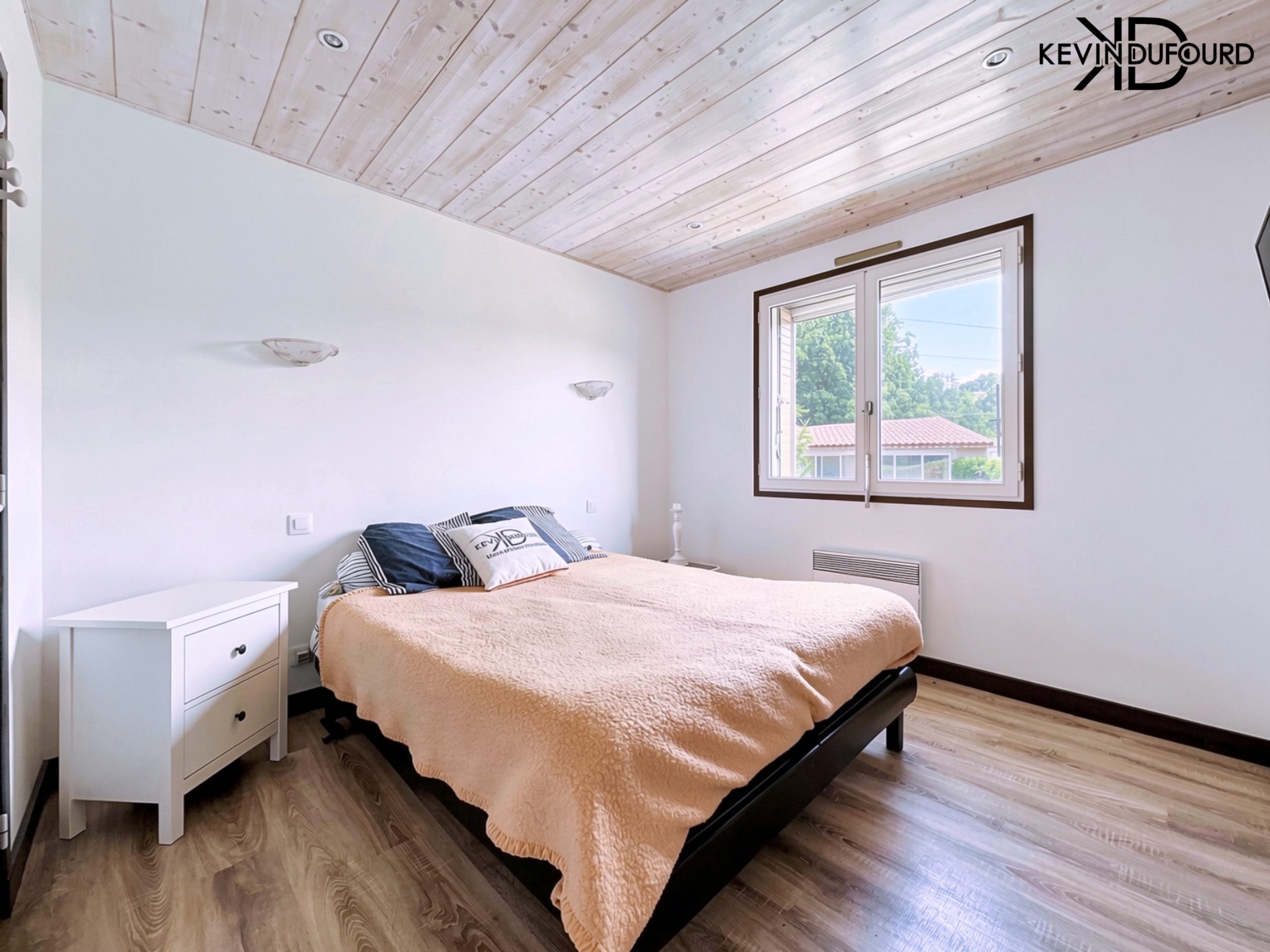 Ensemble immobilier de 150m² sur un terrain de 1.080m² à UCEL