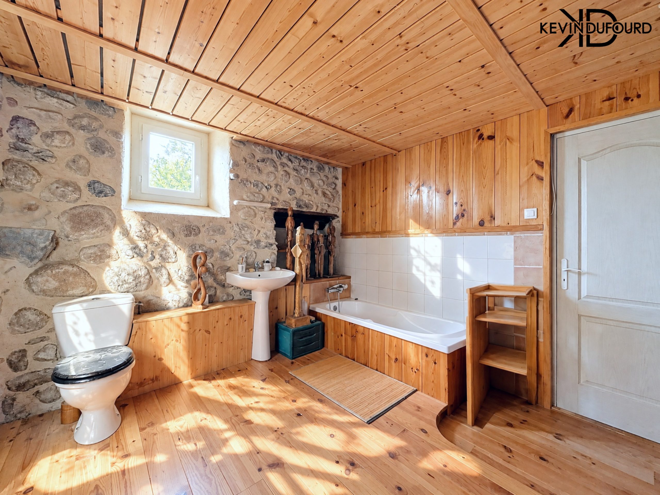 Maison de village de 140 m² avec terrain de 90m² à JAUJAC