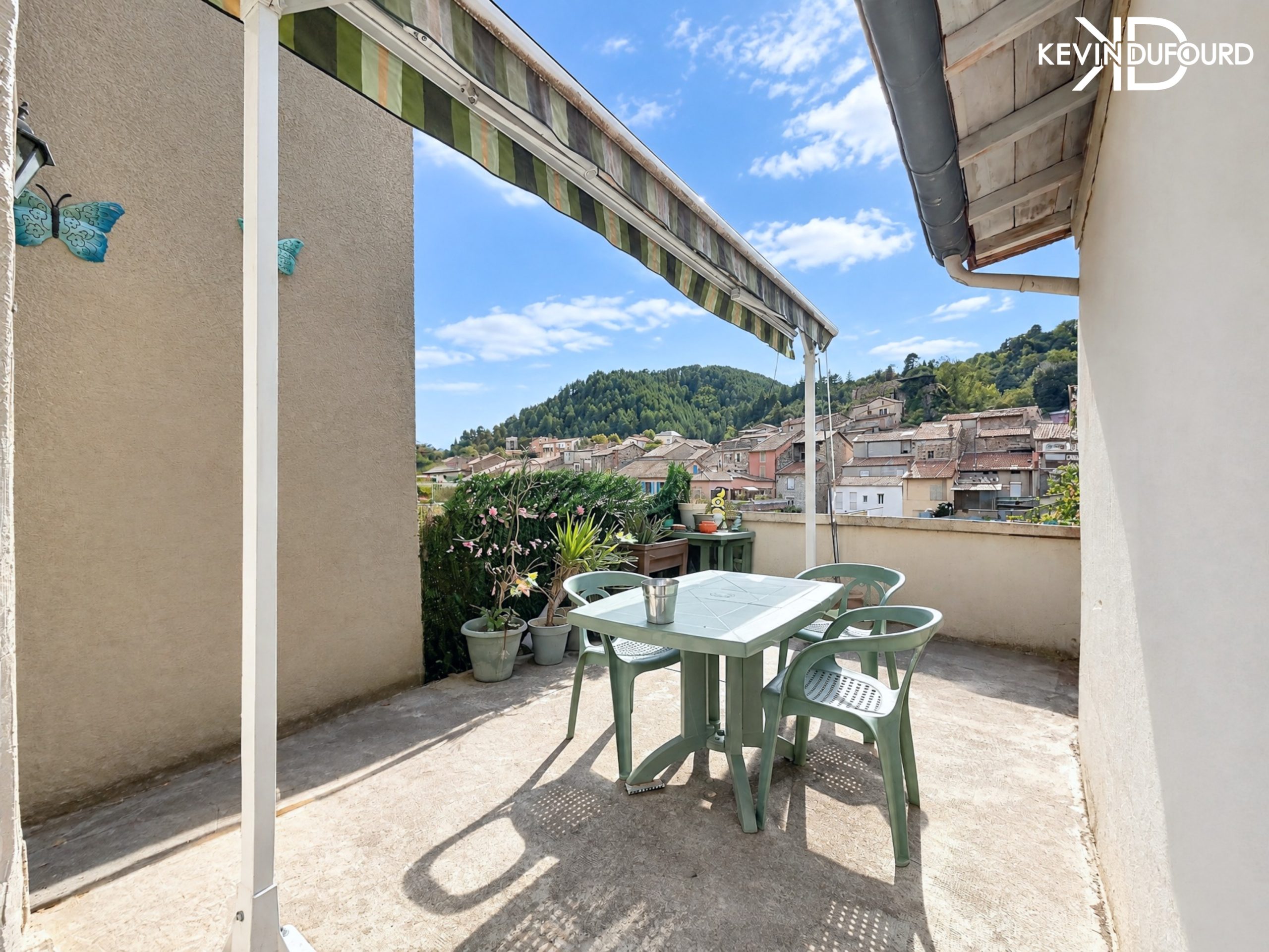 Maison de village de 90 m² avec terrasse et garage à VALS LES BAINS