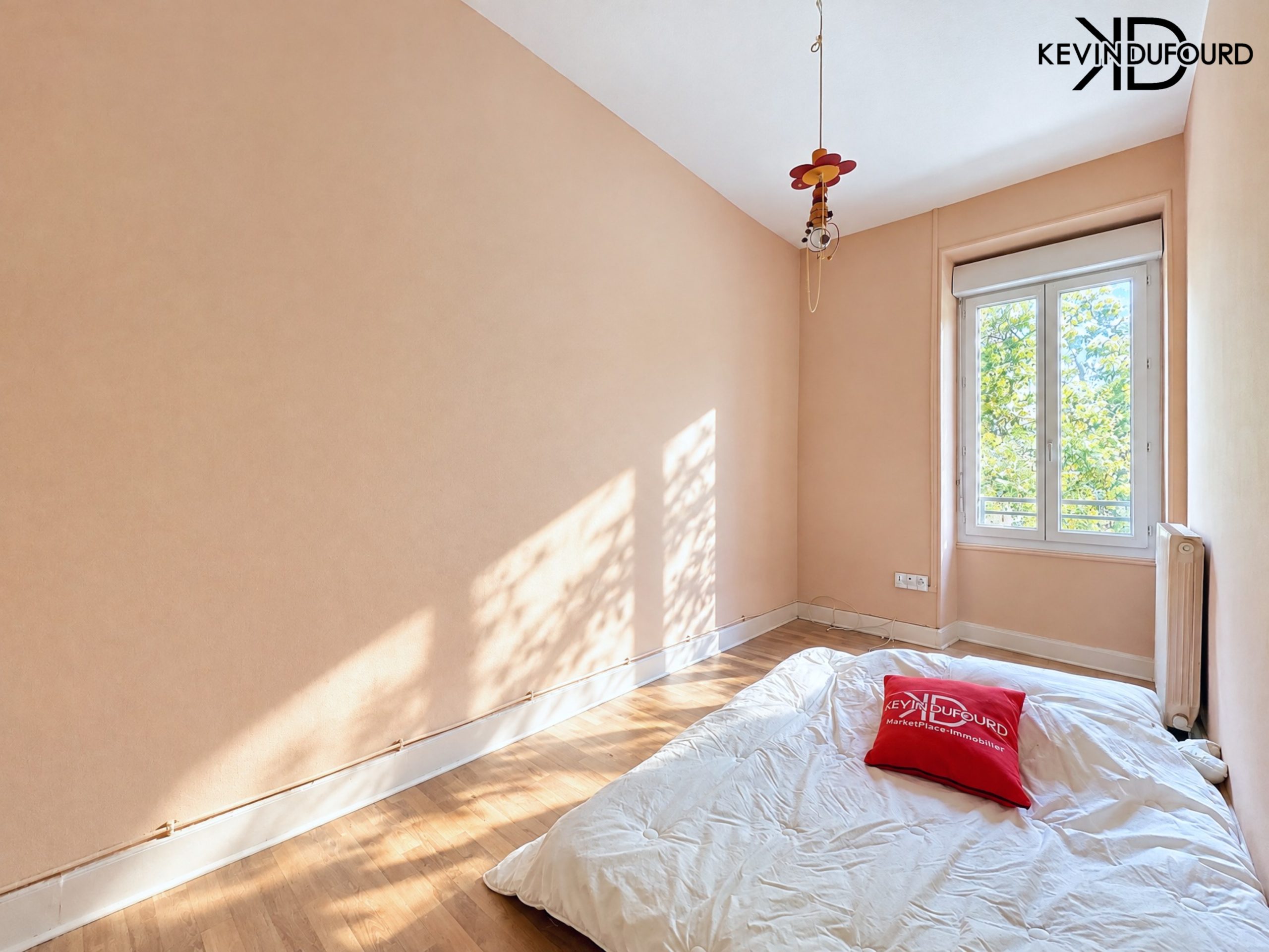 Maison de village de 90 m² avec terrasse et garage à VALS LES BAINS